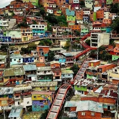 Apartatour-Comuna Trece Medellin Exterior photo